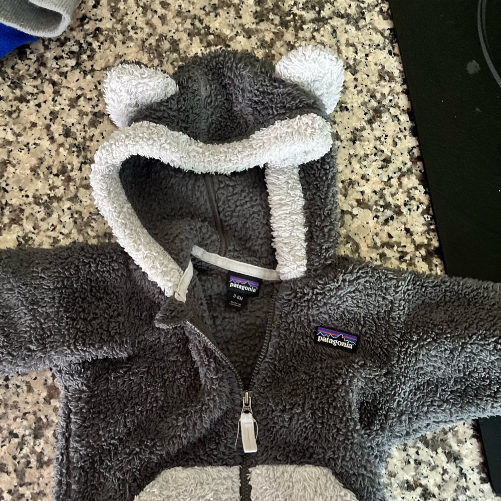 Patagonia Baby Furry Friends Hoodie (Grey) Size 3-6 months.